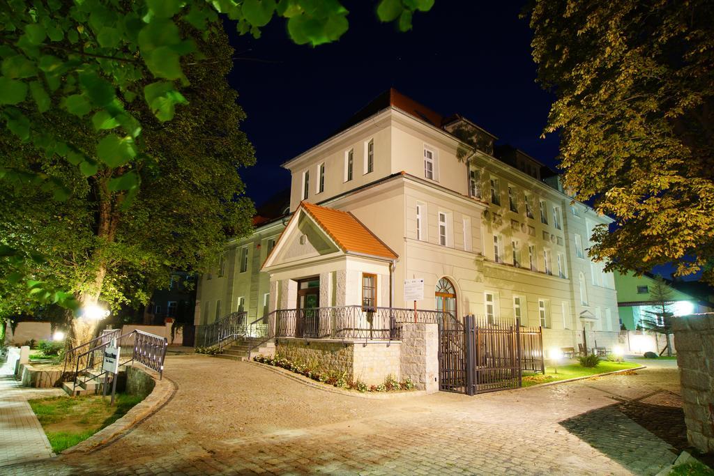 Villa La Pierre سترشيغوم المظهر الخارجي الصورة