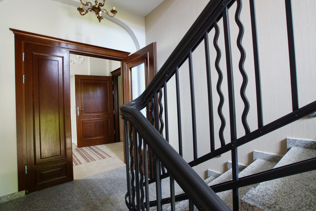 Villa La Pierre سترشيغوم المظهر الخارجي الصورة